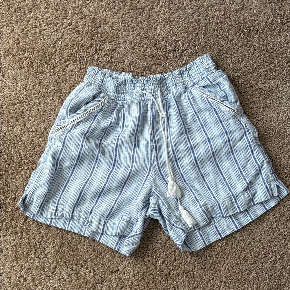 Briggs New York Light Blue & White Striped Elastic Waist Shorts